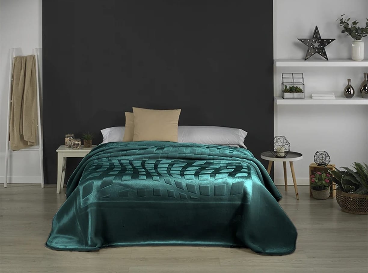 بطانية مورا سيرينا حفر ساده مجوز 220*240